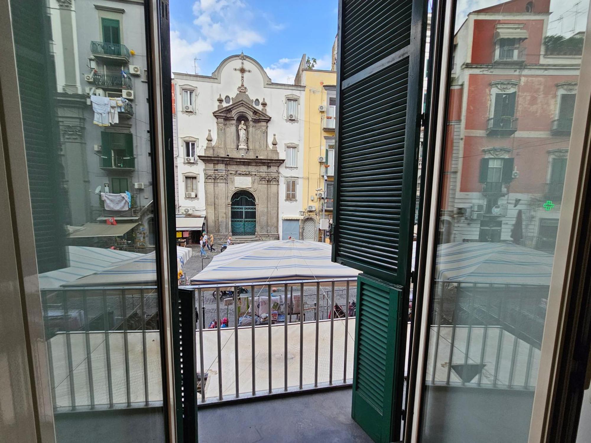 The Spanish Palace, Suites, Rooms, Apartments & Terraces Neapol Pokoj fotografie