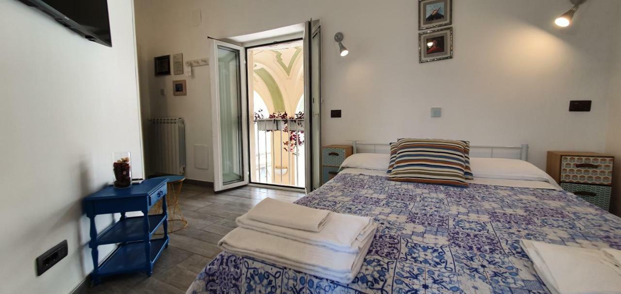The Spanish Palace, Suites, Rooms, Apartments & Terraces Neapol Exteriér fotografie